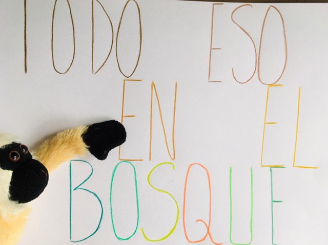 Cartel todo eso en el bosque